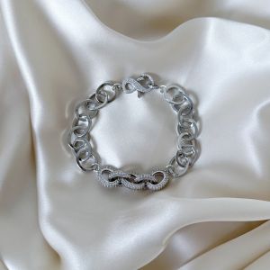 Bracelet Throne