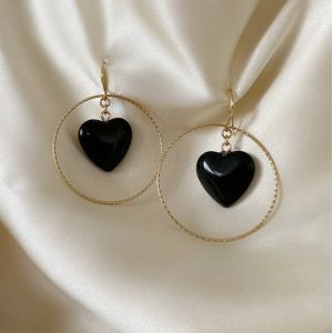 Boucles d'oreilles Dark Amor (vendues par paires)