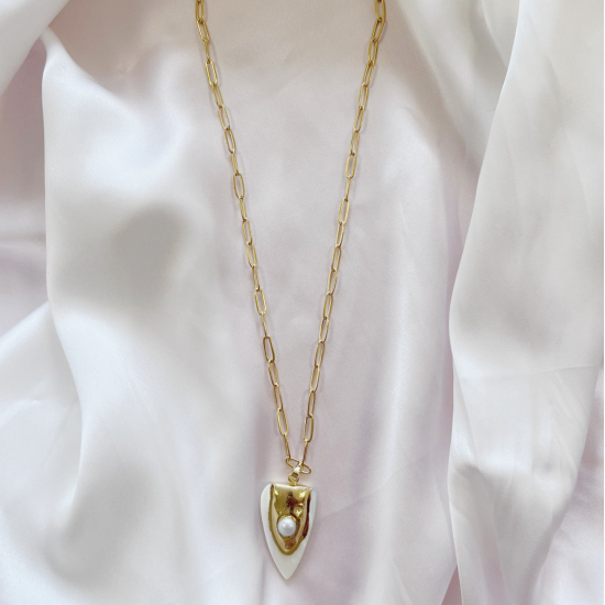Collier Mahana