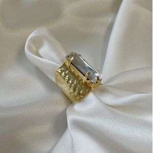 Bague Baguette Gold Martelée Cristal