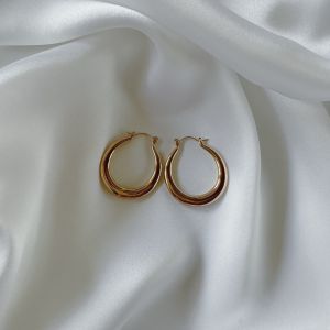 Boucles d'oreilles Pretty M (vendues par paires)
