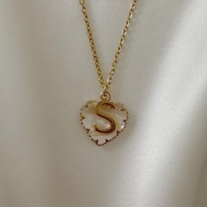 Collier Europe