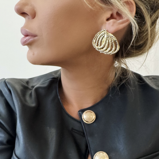 Izia earrings sold in pairs)