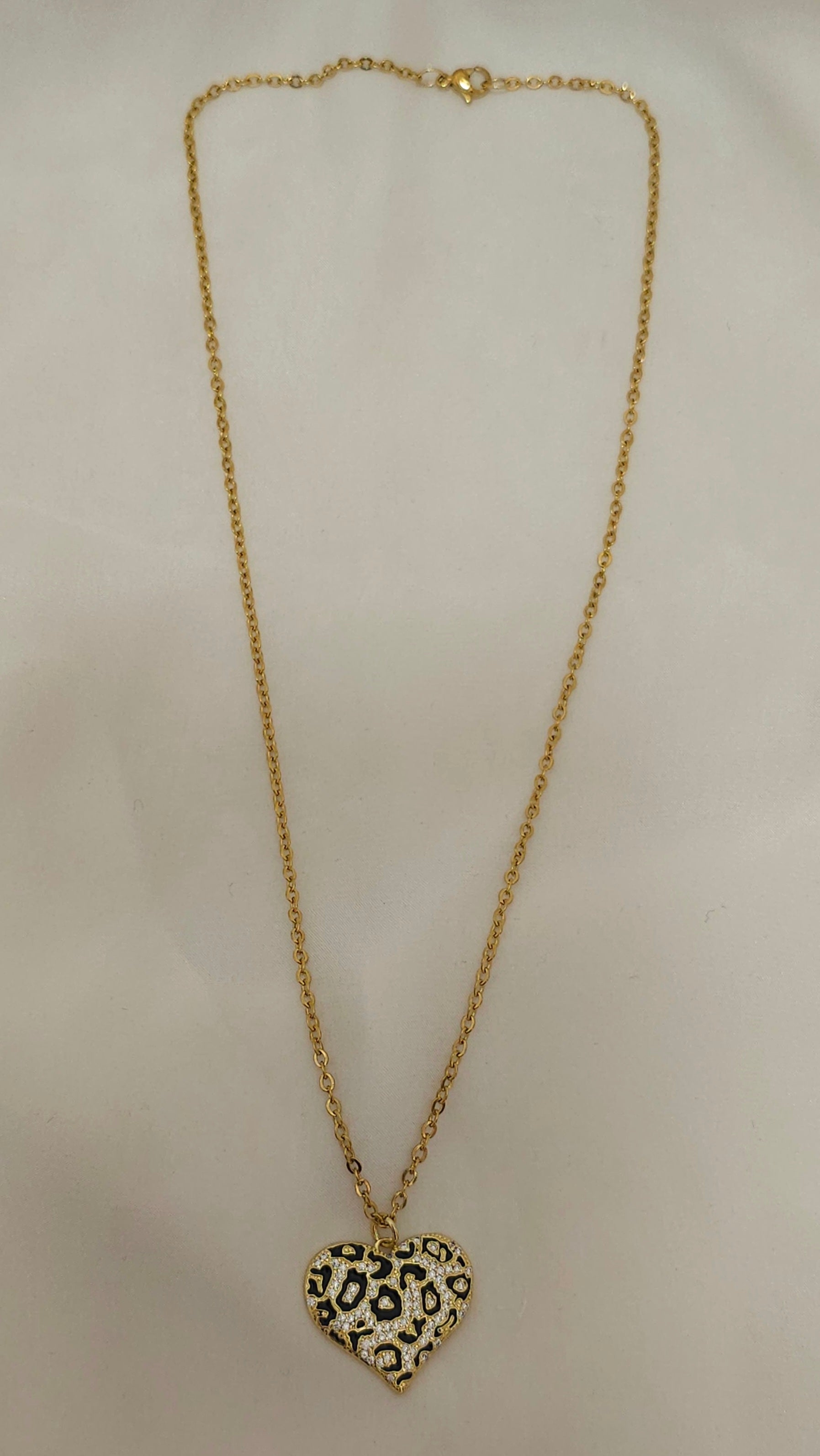 COLLIER Wild