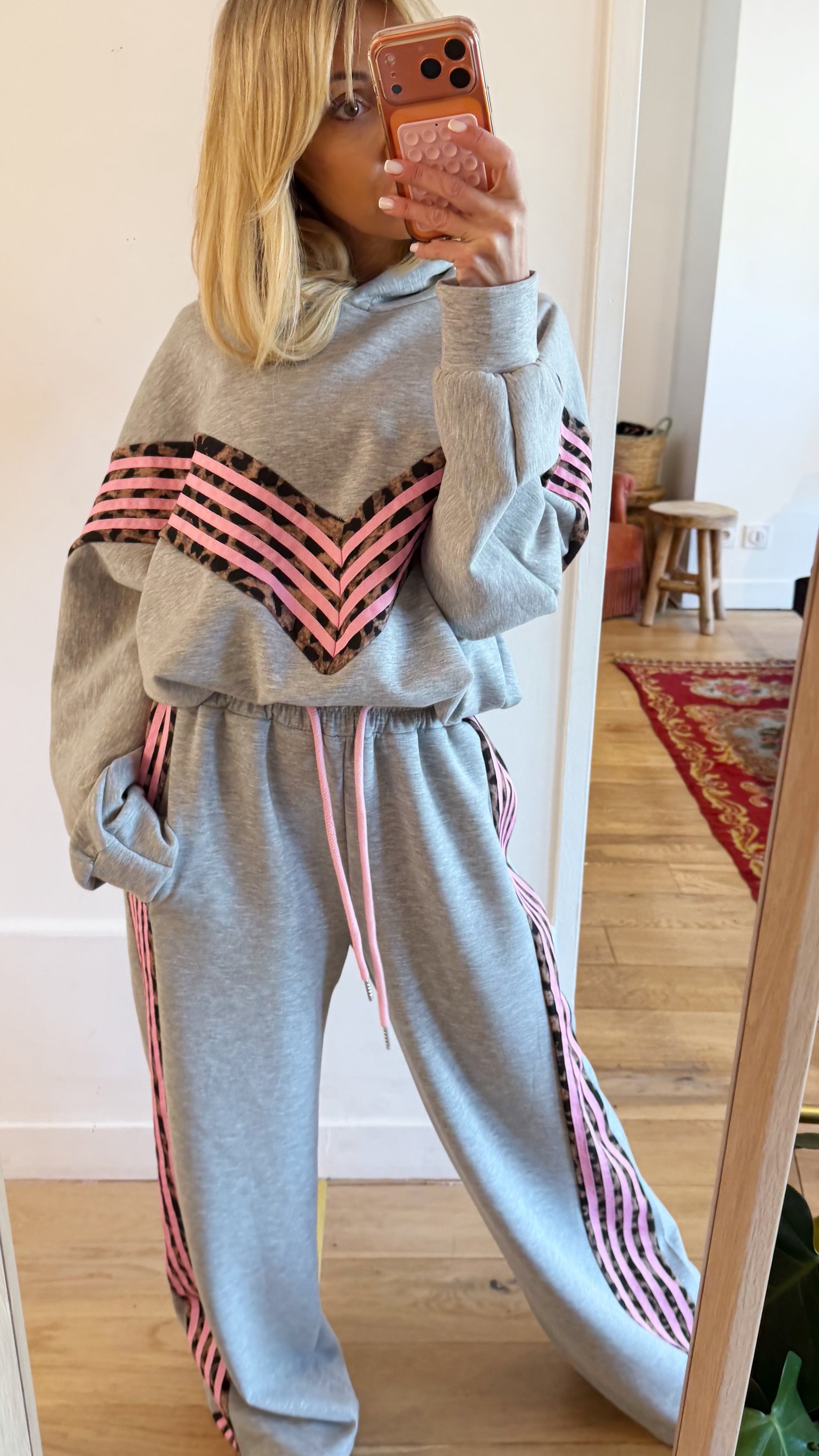 SWEAT more Love gris