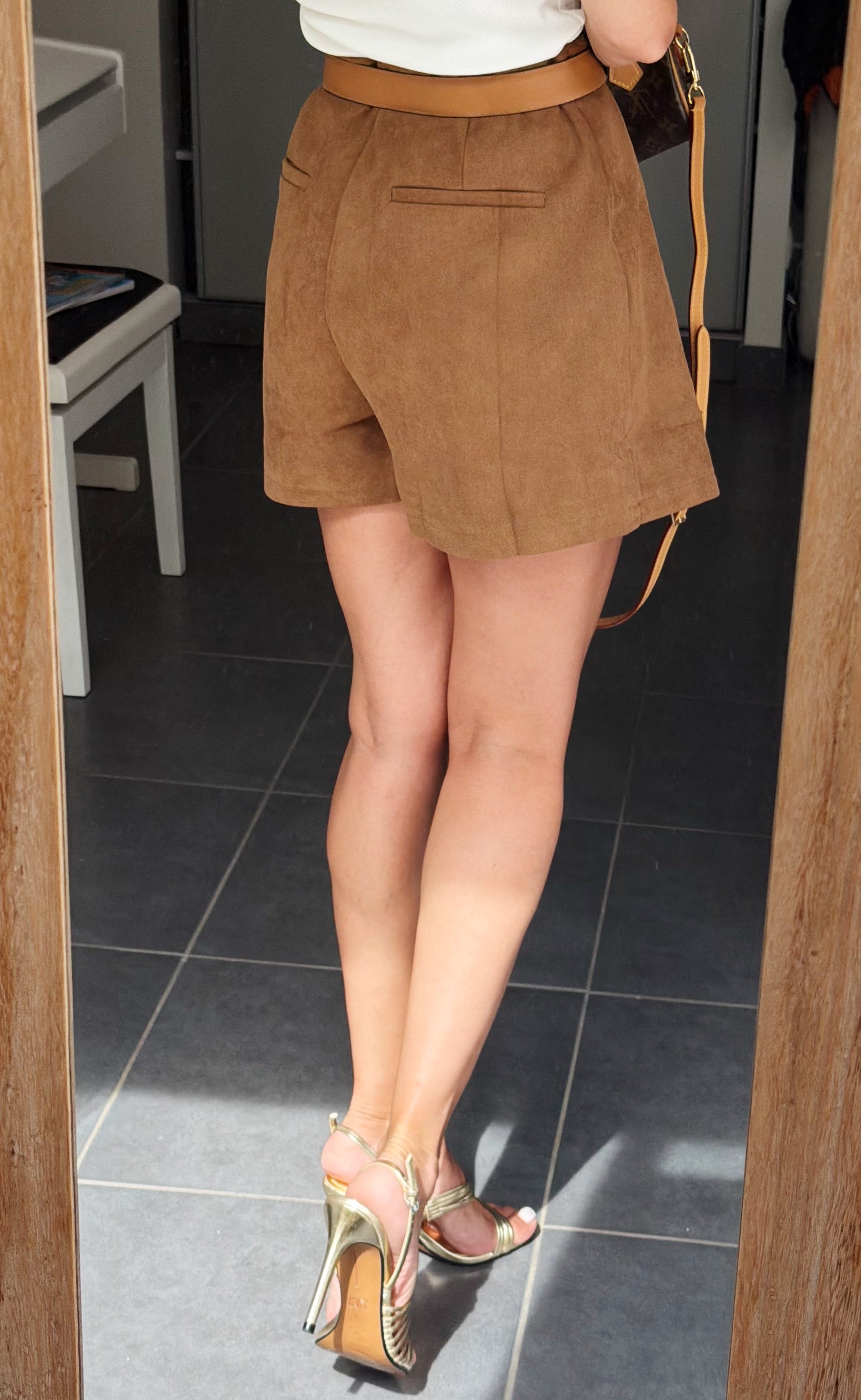 SHORT Camel