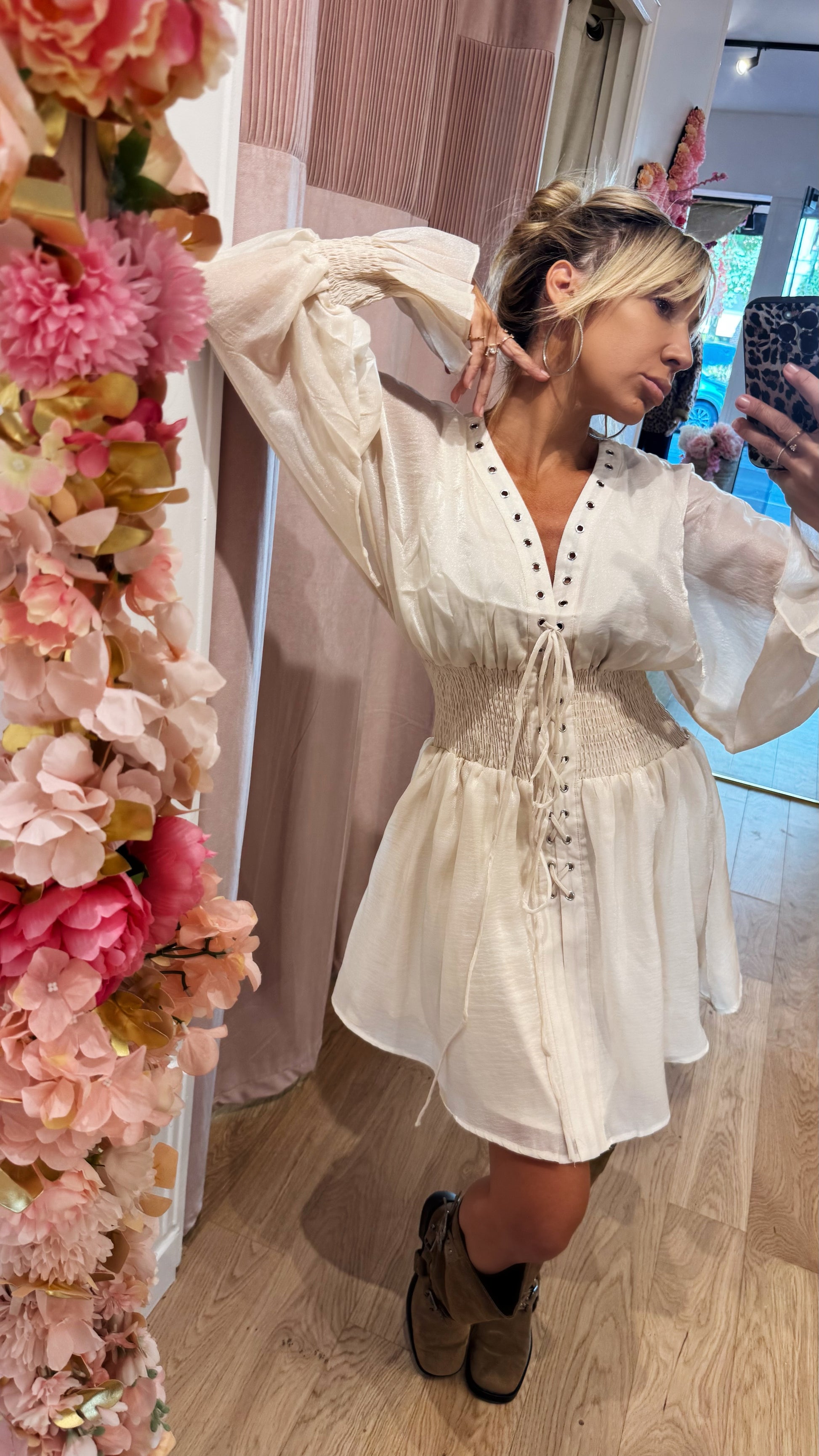 ROBE Lolita Cream